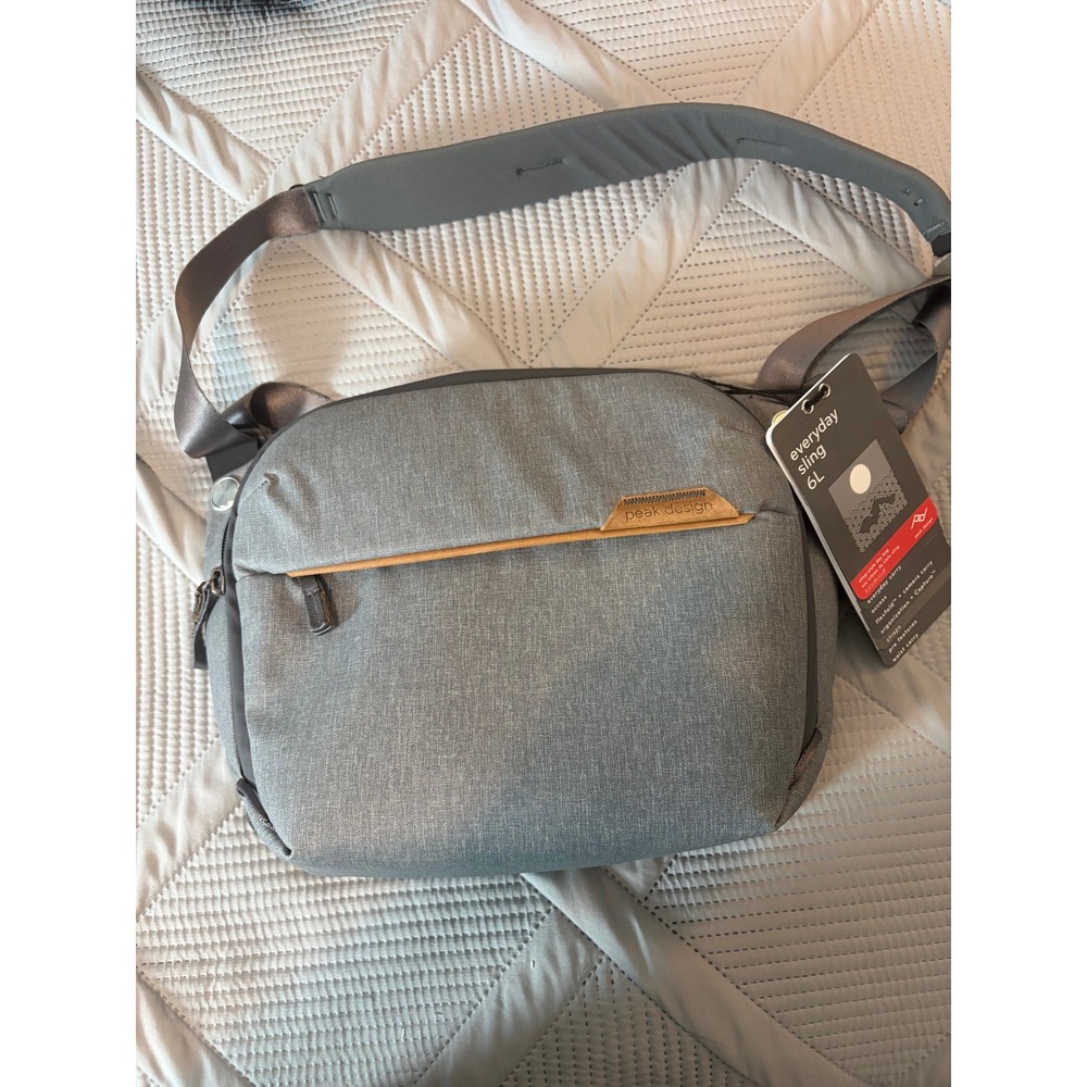 Peak Design Everyday Sling 6L Ash Camera Bag Crossbody Waist Carry NWT DSLR Bag